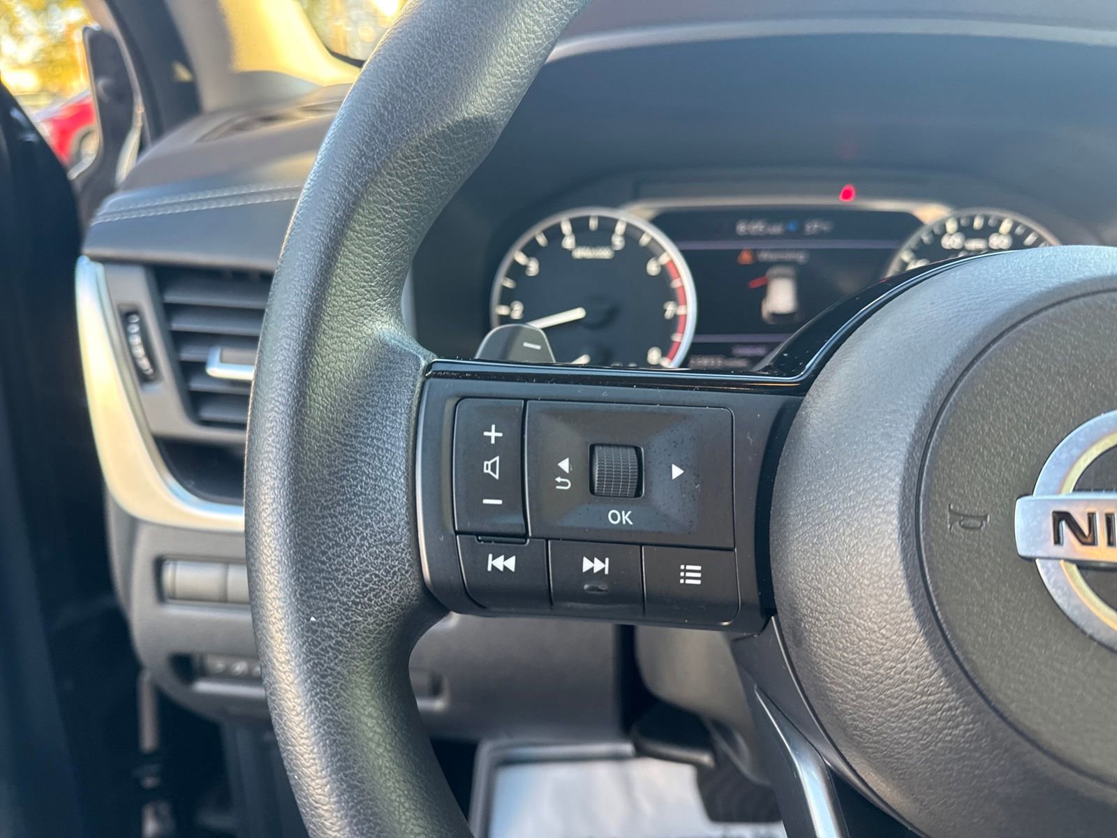 Certified 2021 Nissan Rogue S image 13