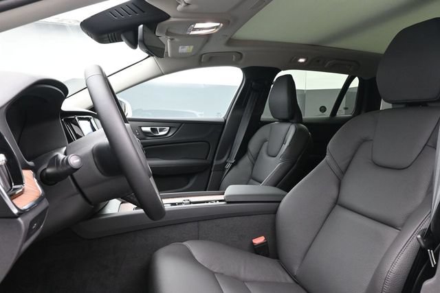 New 2026 Volvo V60 B5 Cross Country Plus w/ Climate Package AWD/4WD image 10