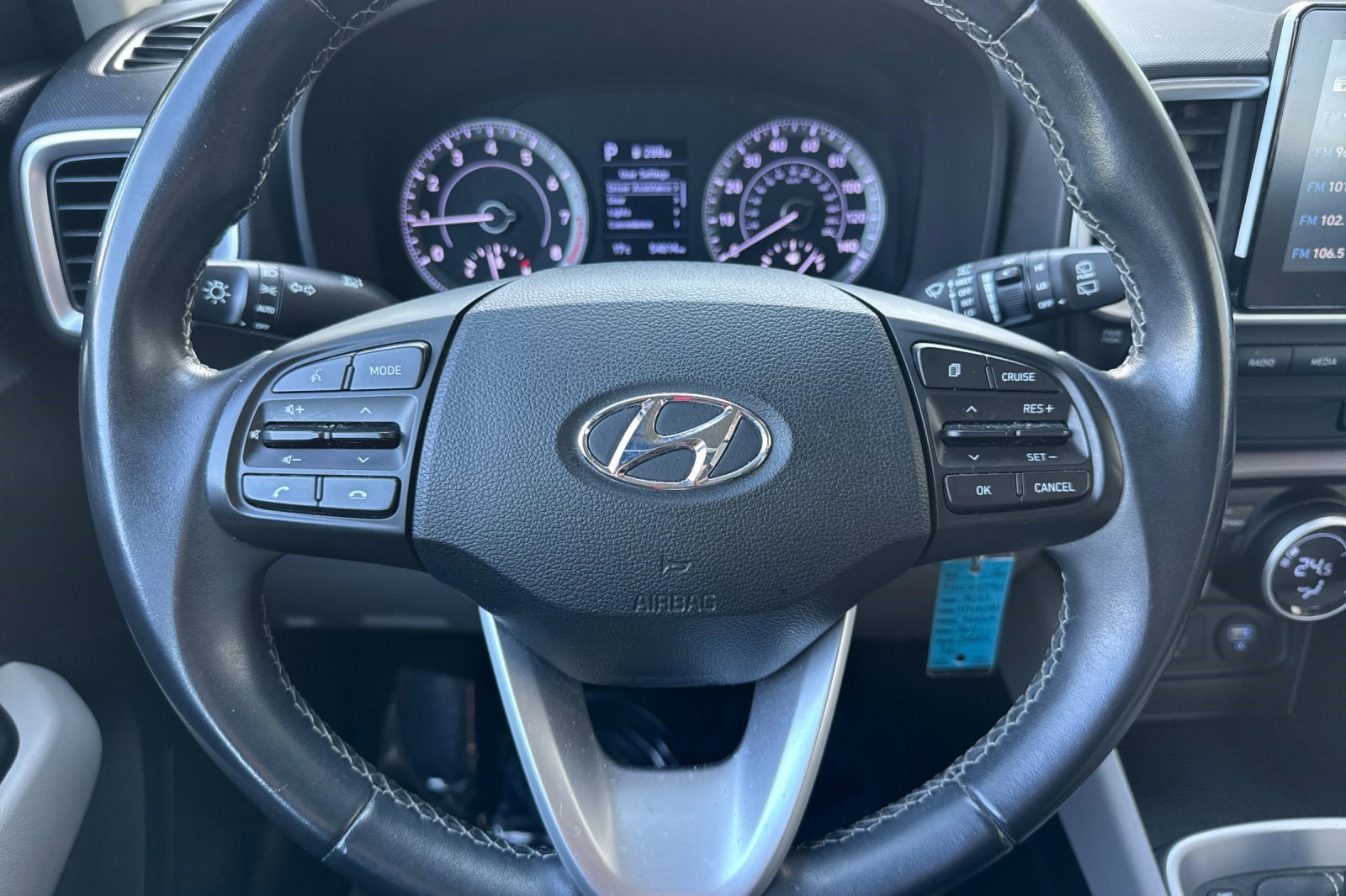 Used 2021 Hyundai Venue SEL FWD image 15