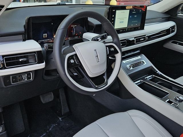 New 2026 Lincoln Aviator 2WD image 21