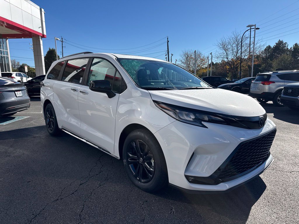 New 2026 Toyota Sienna XSE AWD/4WD image 7