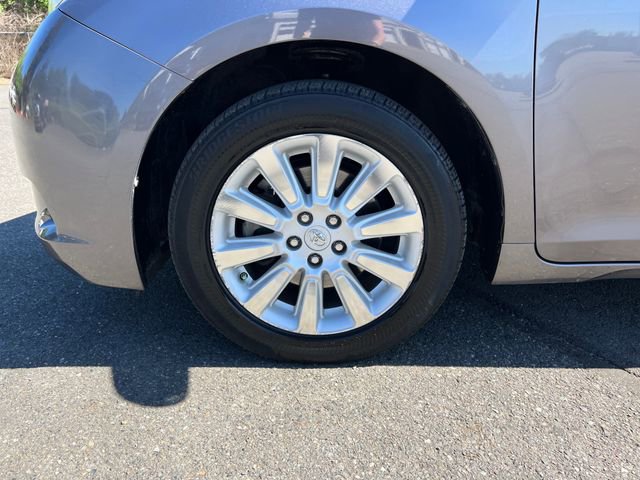 Used 2015 Toyota Sienna XLE Premium AWD/4WD image 29