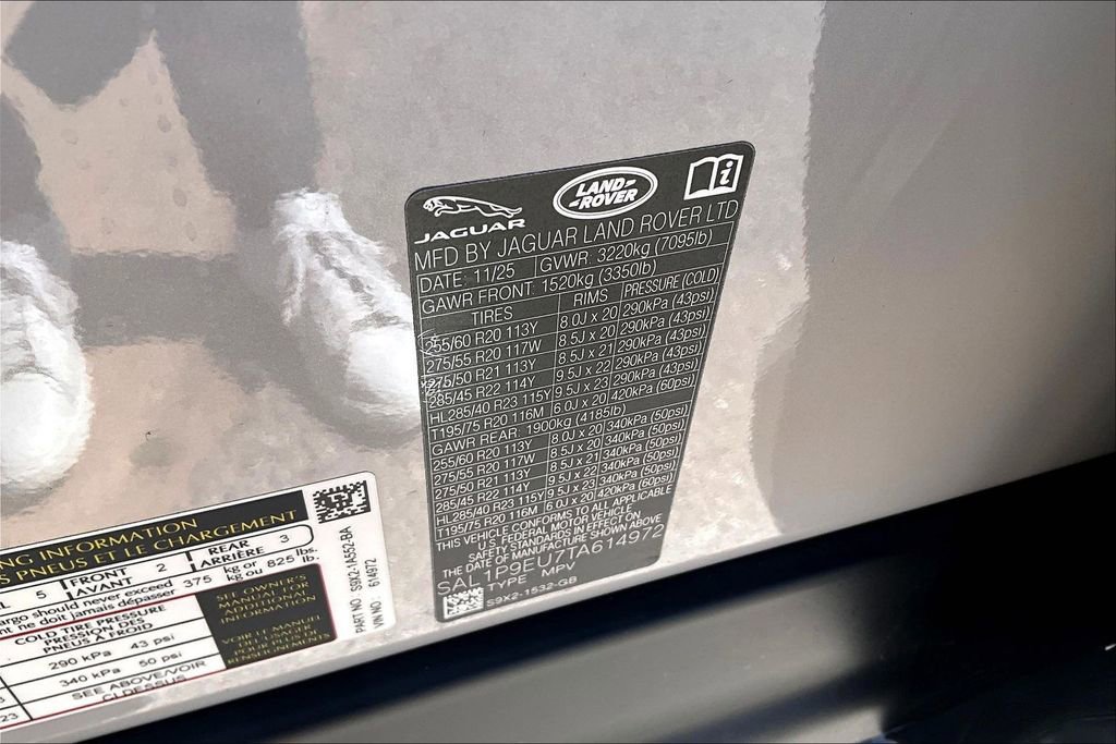Used 2026 Land Rover Range Rover Sport SE image 32