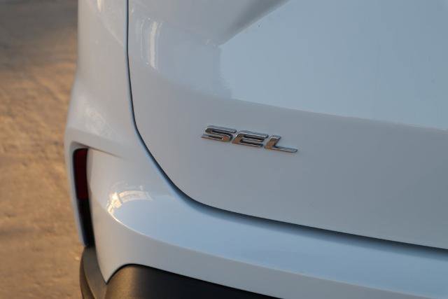 Used 2023 Ford Edge SEL w/ Convenience Package image 8