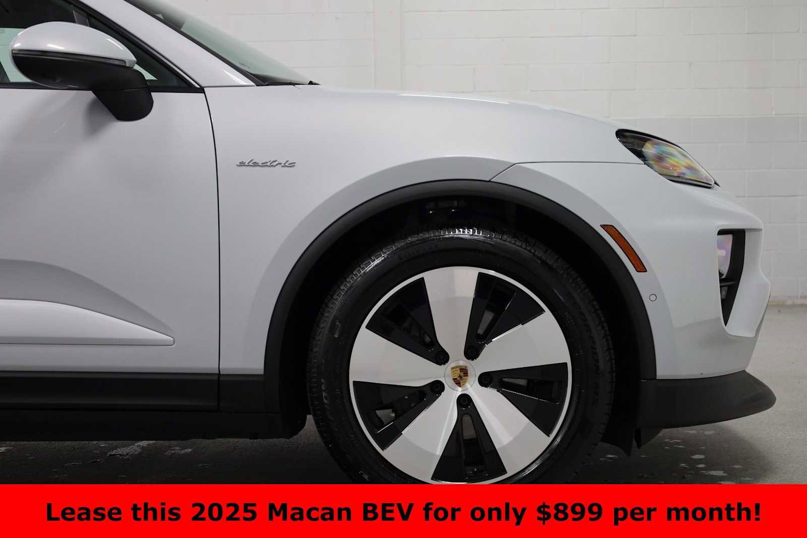 Certified 2025 Porsche Macan Electric image 11