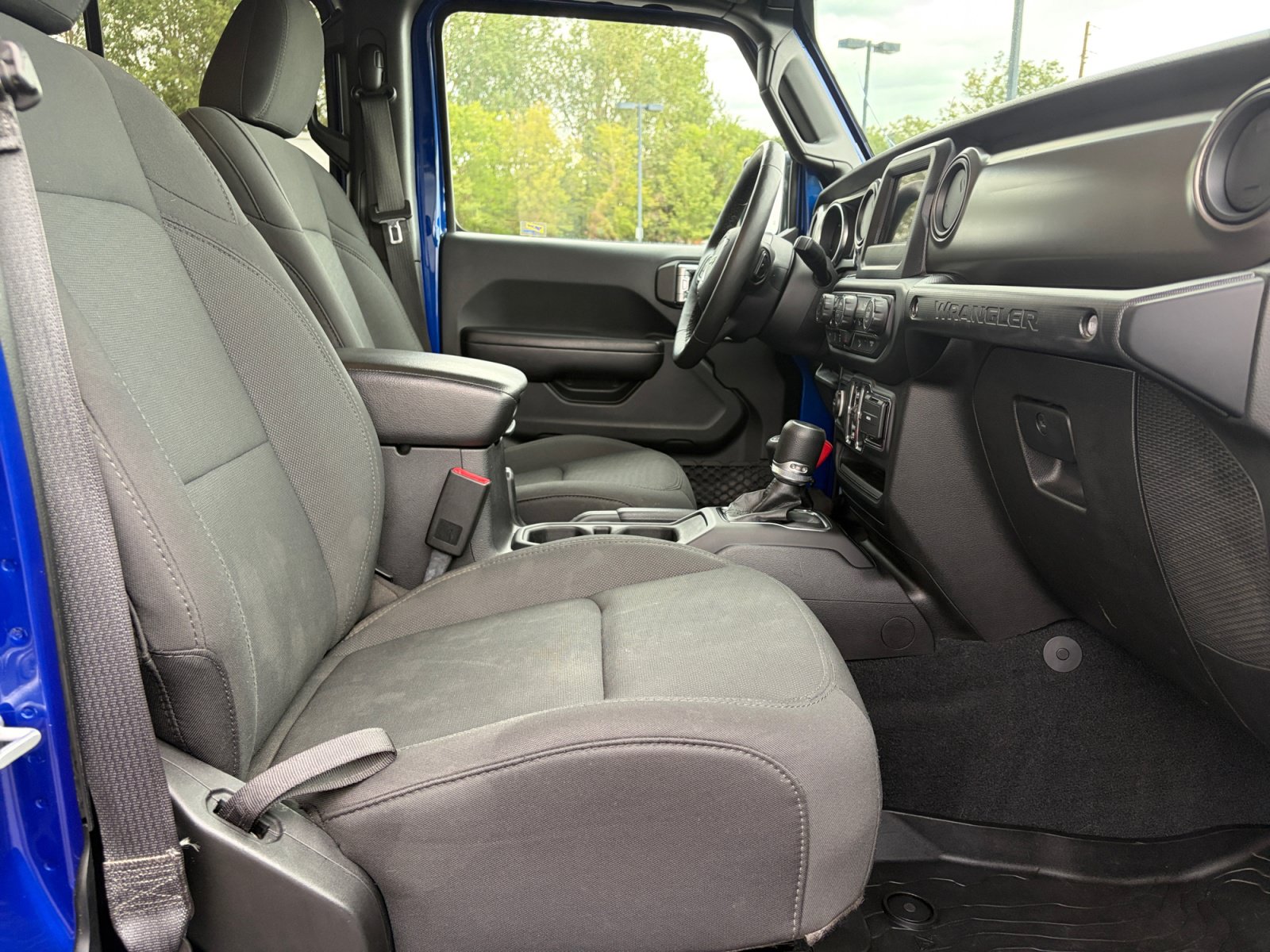 Used 2019 Jeep Wrangler Unlimited Sport S AWD/4WD image 19