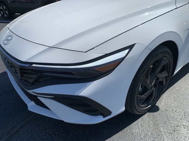 New 2026 Hyundai Elantra SEL Sport FWD image 42