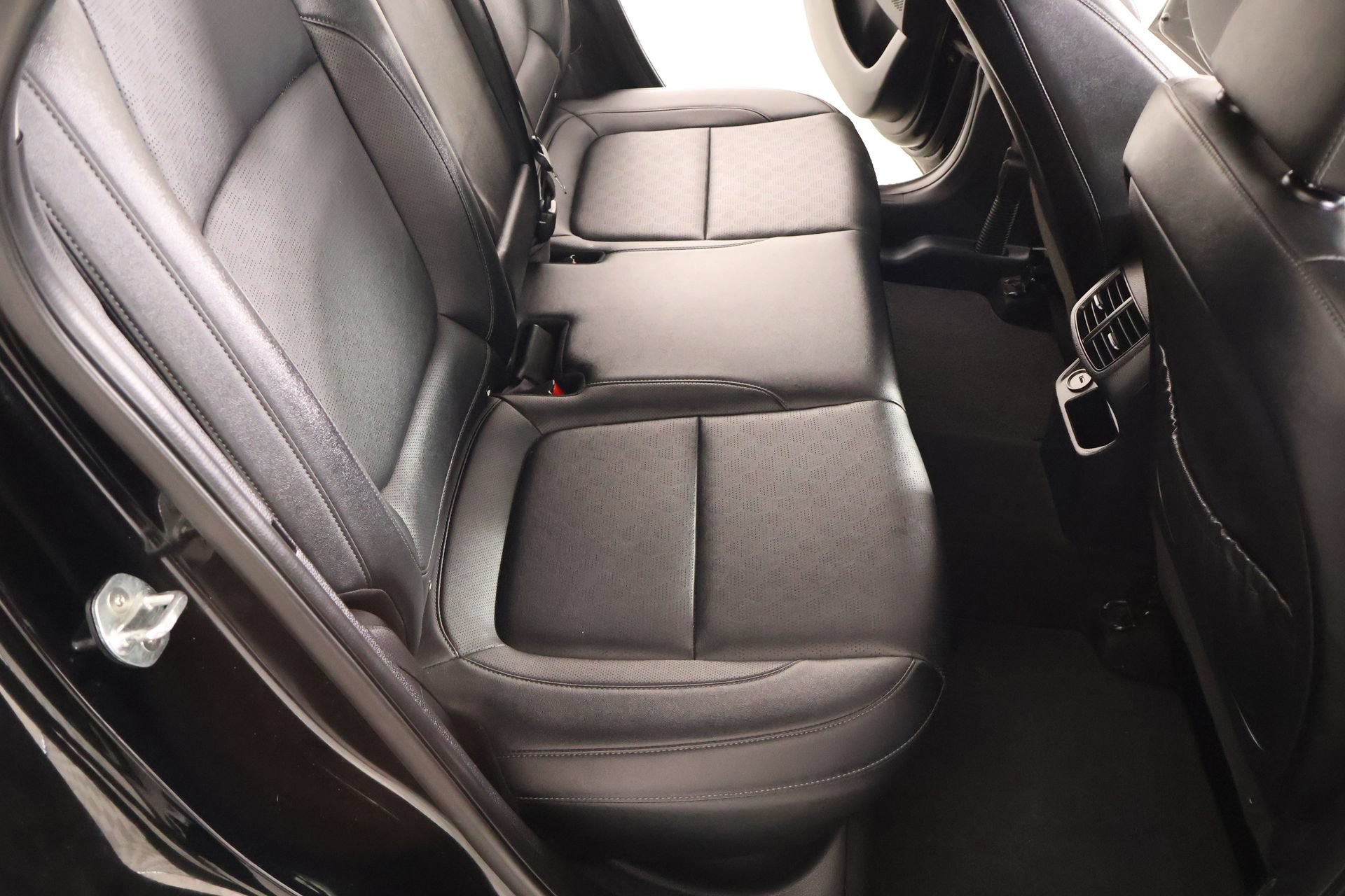 Used 2021 Kia Seltos SX w/ SX Sunroof Package AWD/4WD image 14