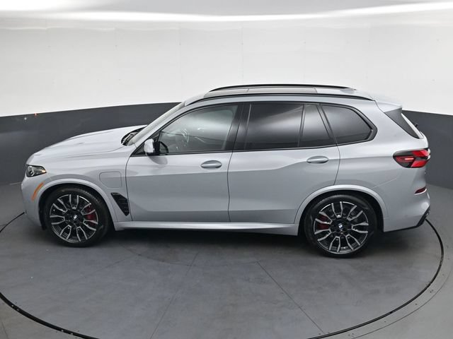 Used 2026 BMW X5 xDrive50e w/ Executive Package AWD/4WD image 29