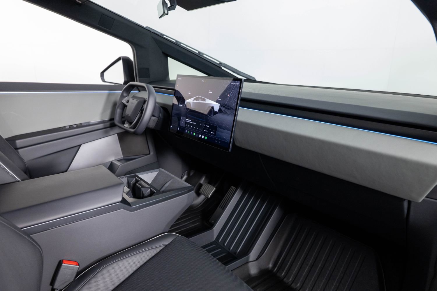 Used 2024 Tesla Cybertruck AWD Crew Cab image 25