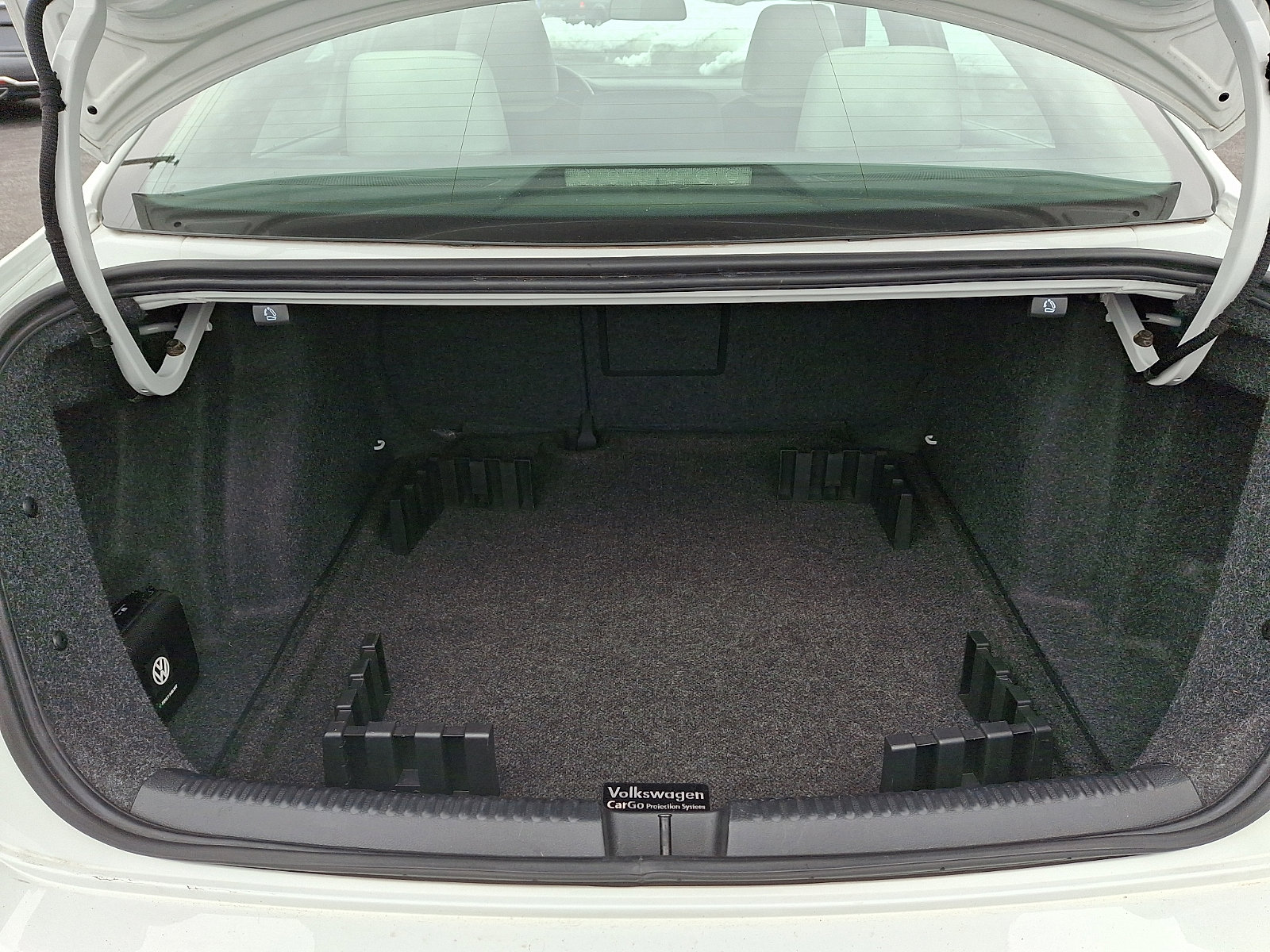 Used 2016 Volkswagen Jetta Sport w/ Lighting Package image 28