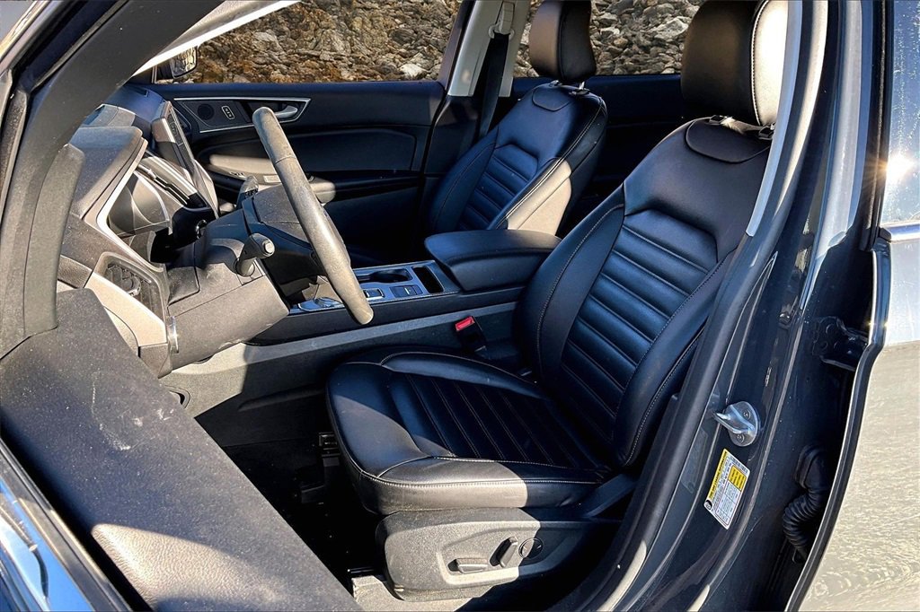 Used 2021 Ford Edge SEL image 20