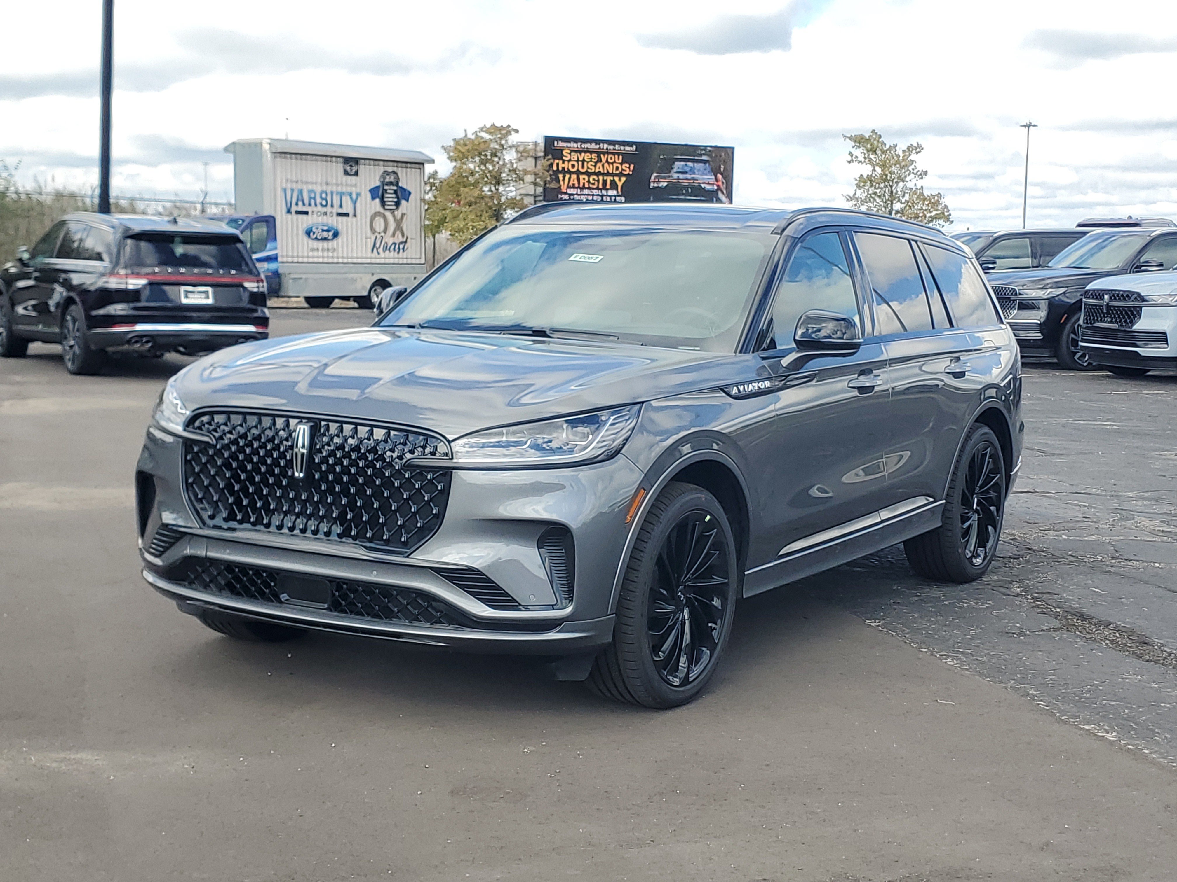 New 2027 Lincoln Aviator Reserve AWD/4WD image 2
