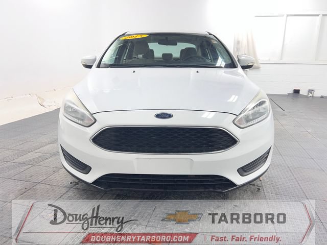 Used 2015 Ford Focus SE FWD image 2