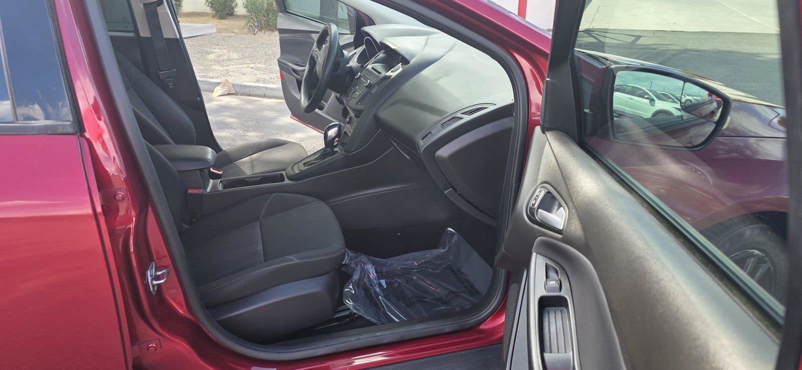 Used 2016 Ford Focus SE FWD image 13