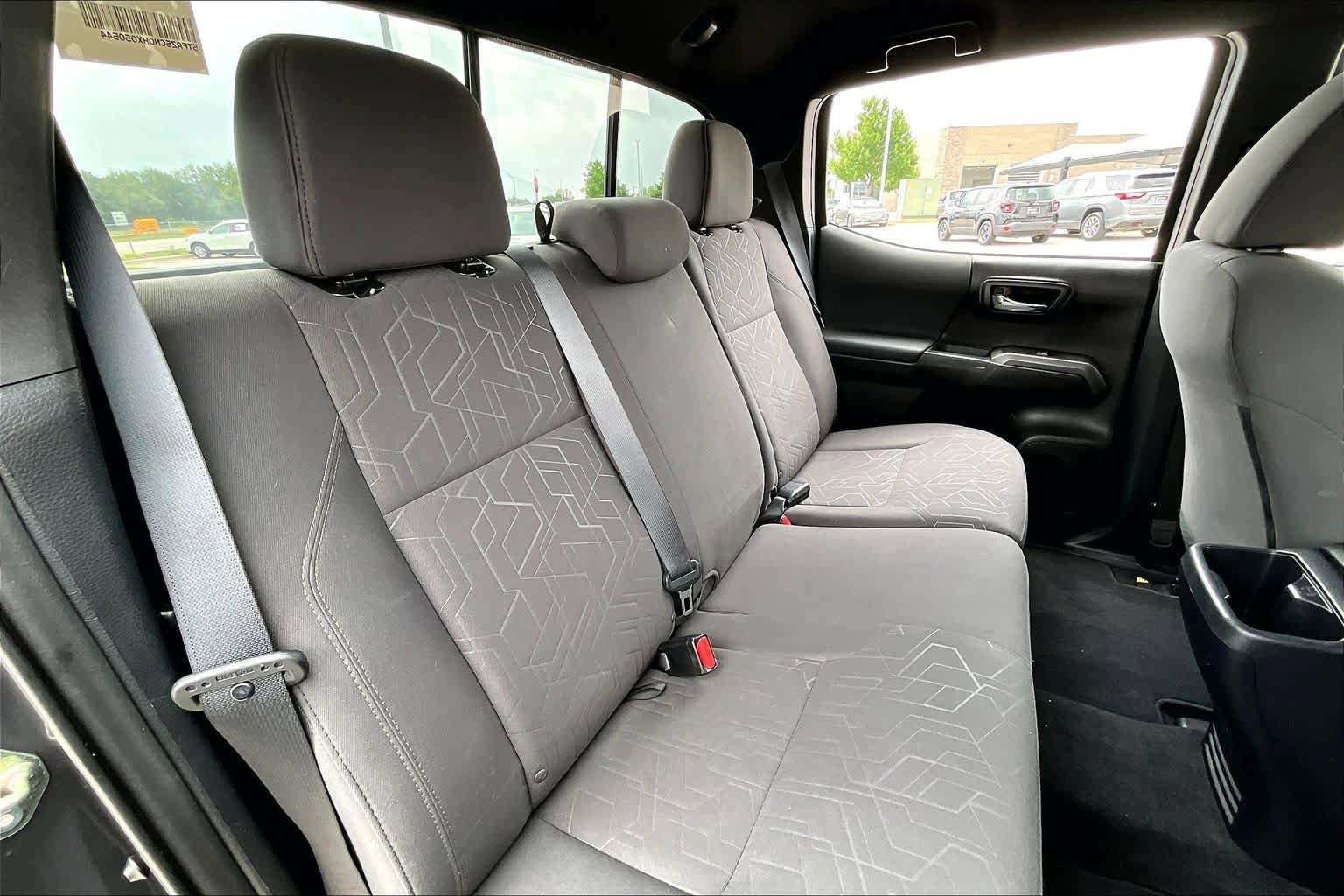 Used 2017 Toyota Tacoma TRD Off-Road w/ Tow Package RWD image 20