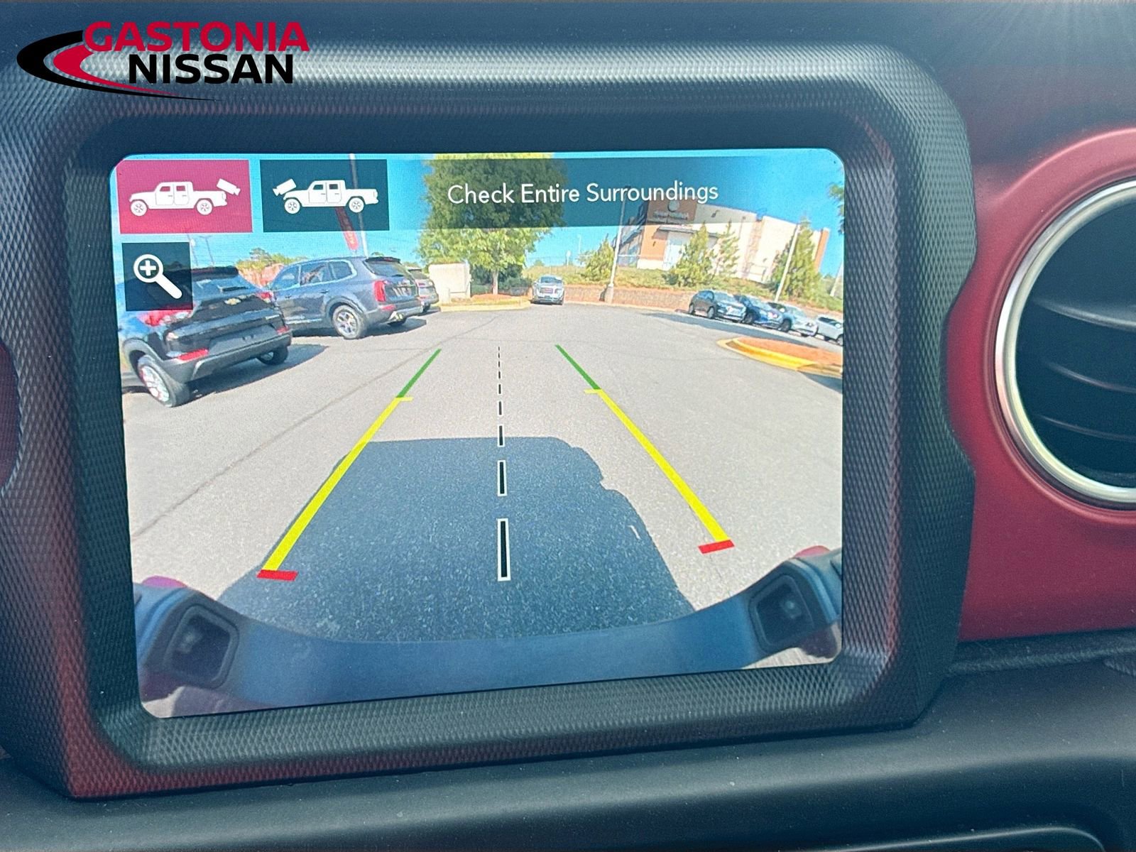 Used 2021 Jeep Gladiator Rubicon AWD/4WD image 18