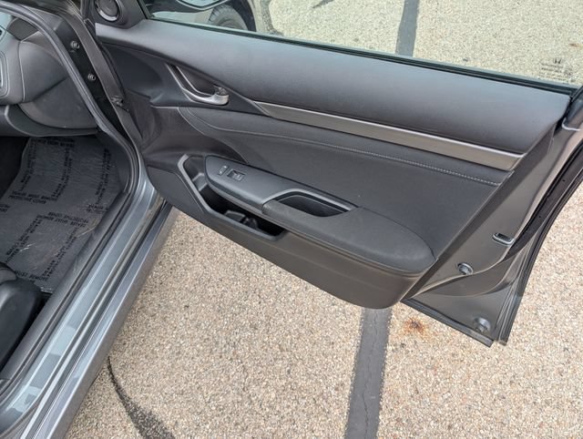 Used 2019 Honda Civic EX image 4