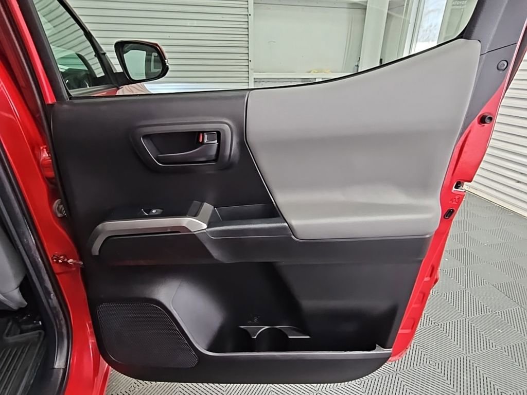 Used 2022 Toyota Tacoma SR5 image 29