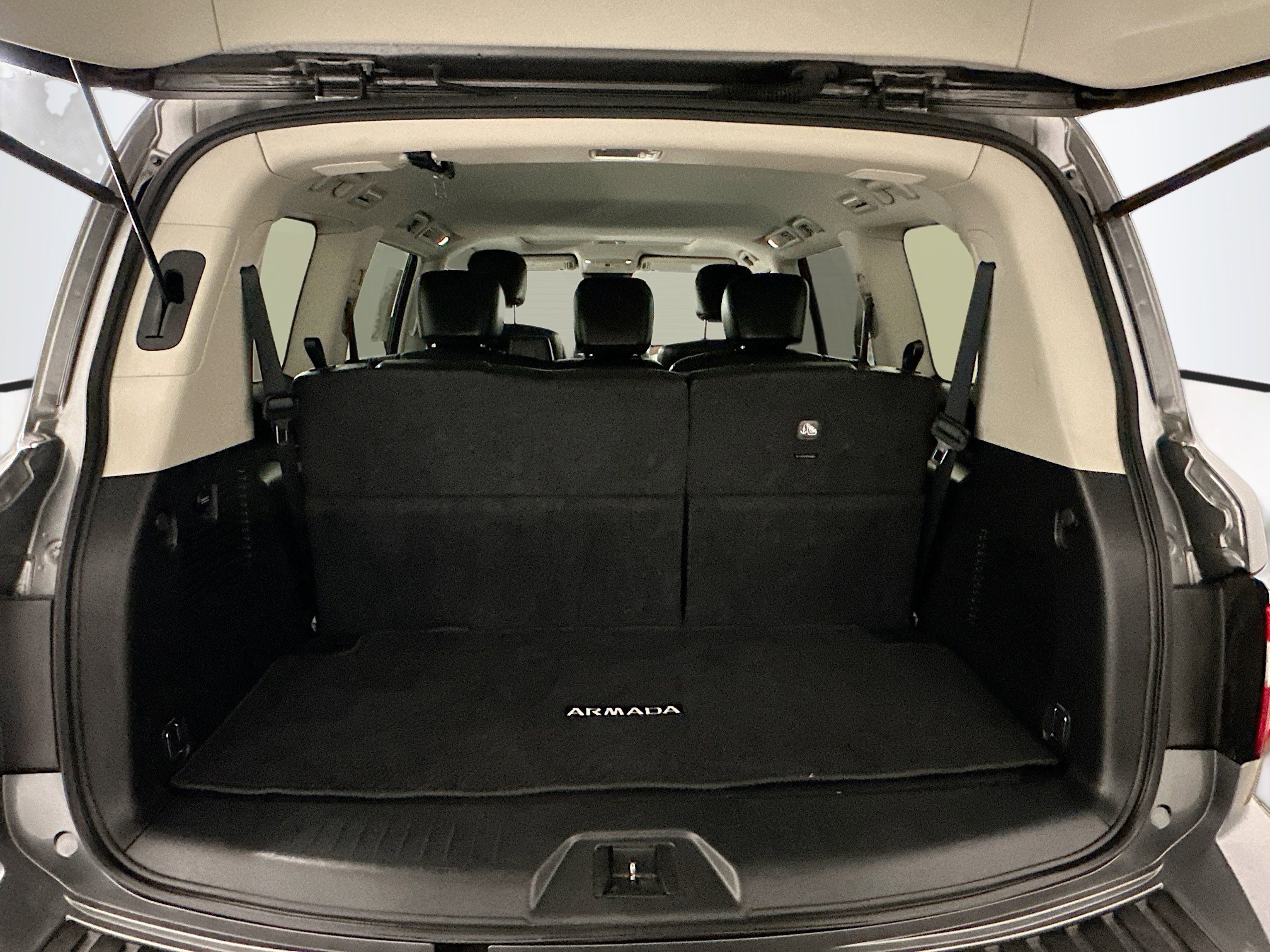 Used 2024 Nissan Armada SL image 32