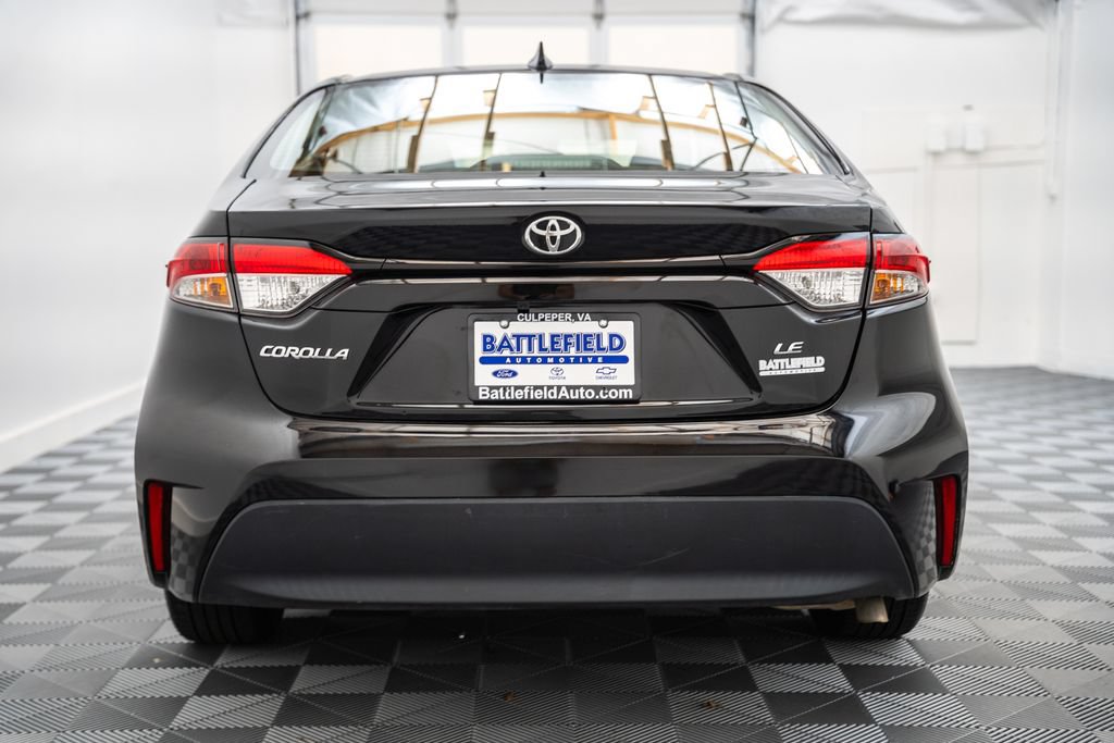 Certified 2025 Toyota Corolla LE FWD image 6