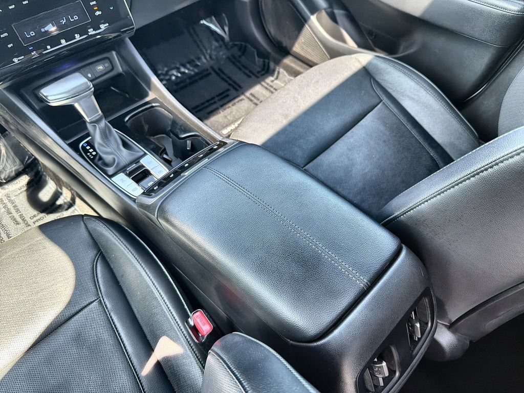 Used 2022 Hyundai Santa Cruz Limited AWD/4WD image 21