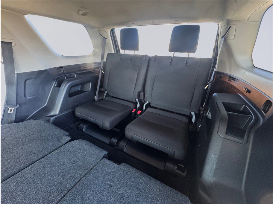 Used 2011 Toyota 4Runner SR5 w/ Convenience Pkg image 19