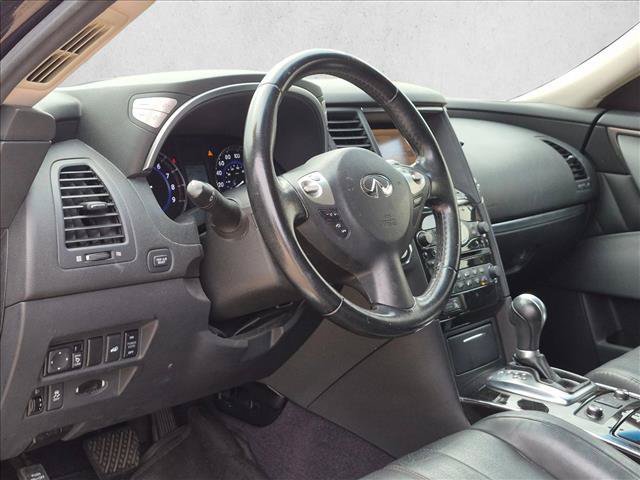 Used 2017 INFINITI QX70 2WD video 2