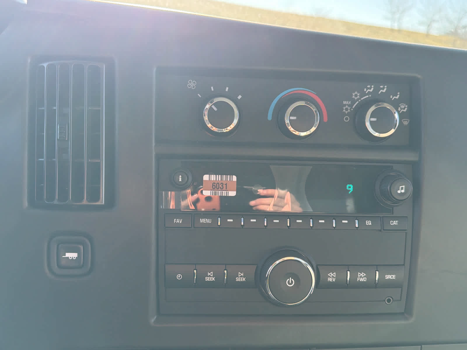 New 2024 Chevrolet Express 3500 w/ Power Convenience Package RWD image 24