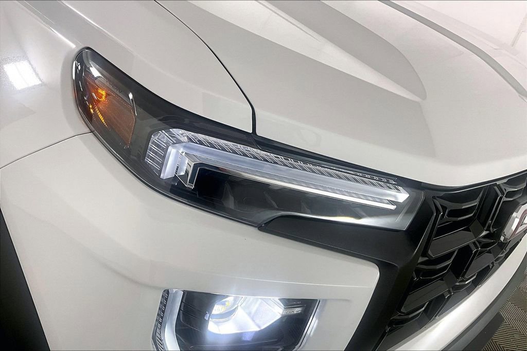 Used 2024 GMC Canyon Elevation w/ Convenience Package image 27