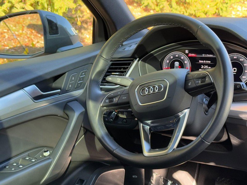 Used 2025 Audi Q5 2.0T Premium image 13