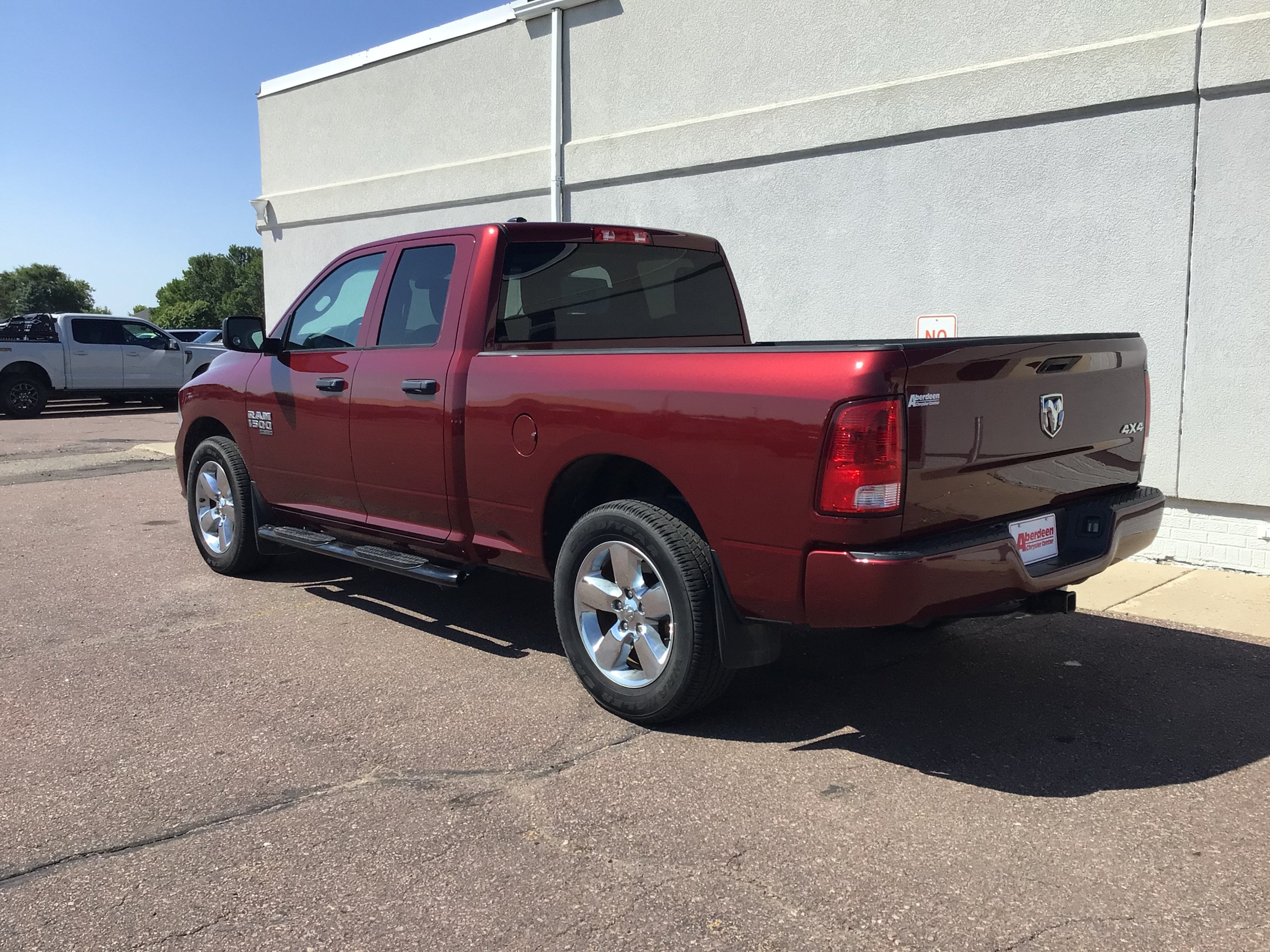 Used 2019 RAM 1500 Express w/ Express Value Package AWD/4WD image 7