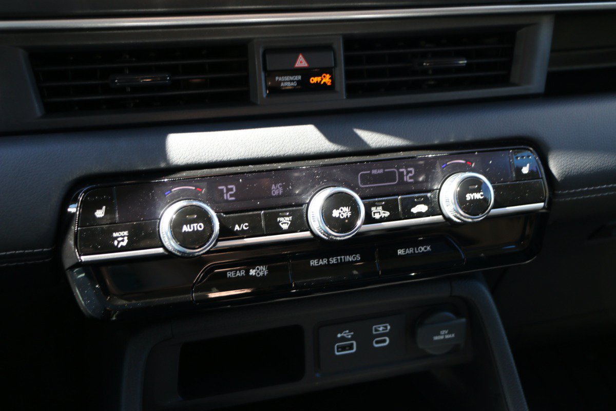 Used 2025 Honda Pilot Touring image 24