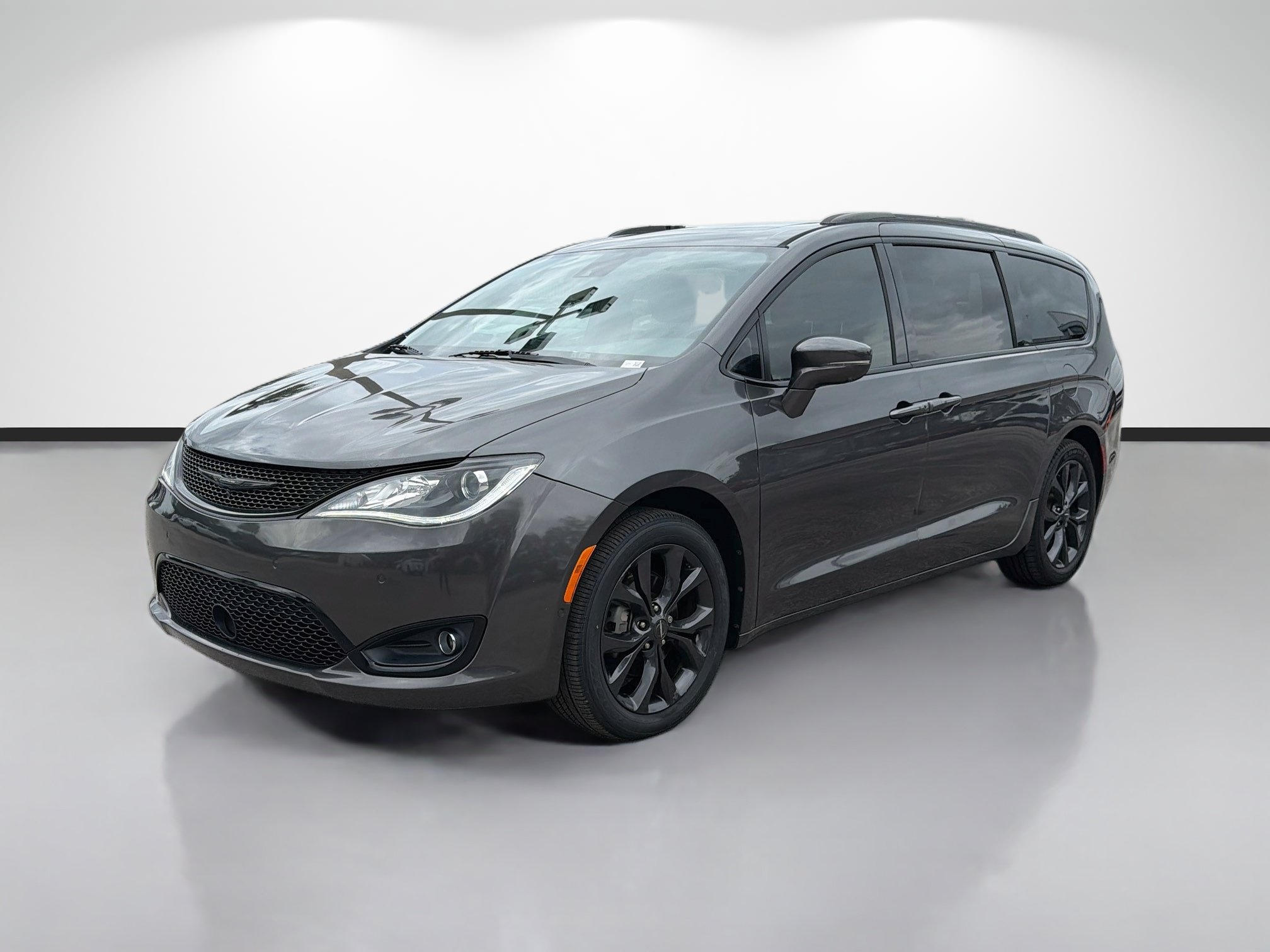 Used 2019 Chrysler Pacifica Limited w/ Advanced Safetytec Group FWD image 7