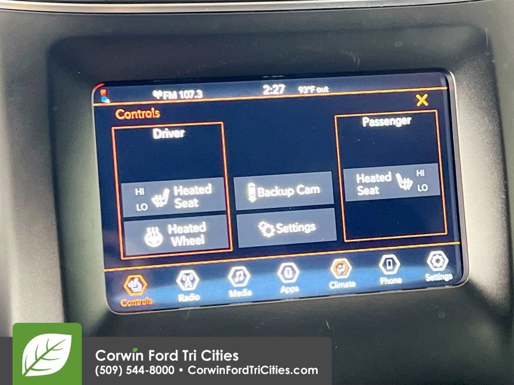 Used 2020 Jeep Cherokee Latitude Plus w/ Cold Weather Group AWD/4WD image 23