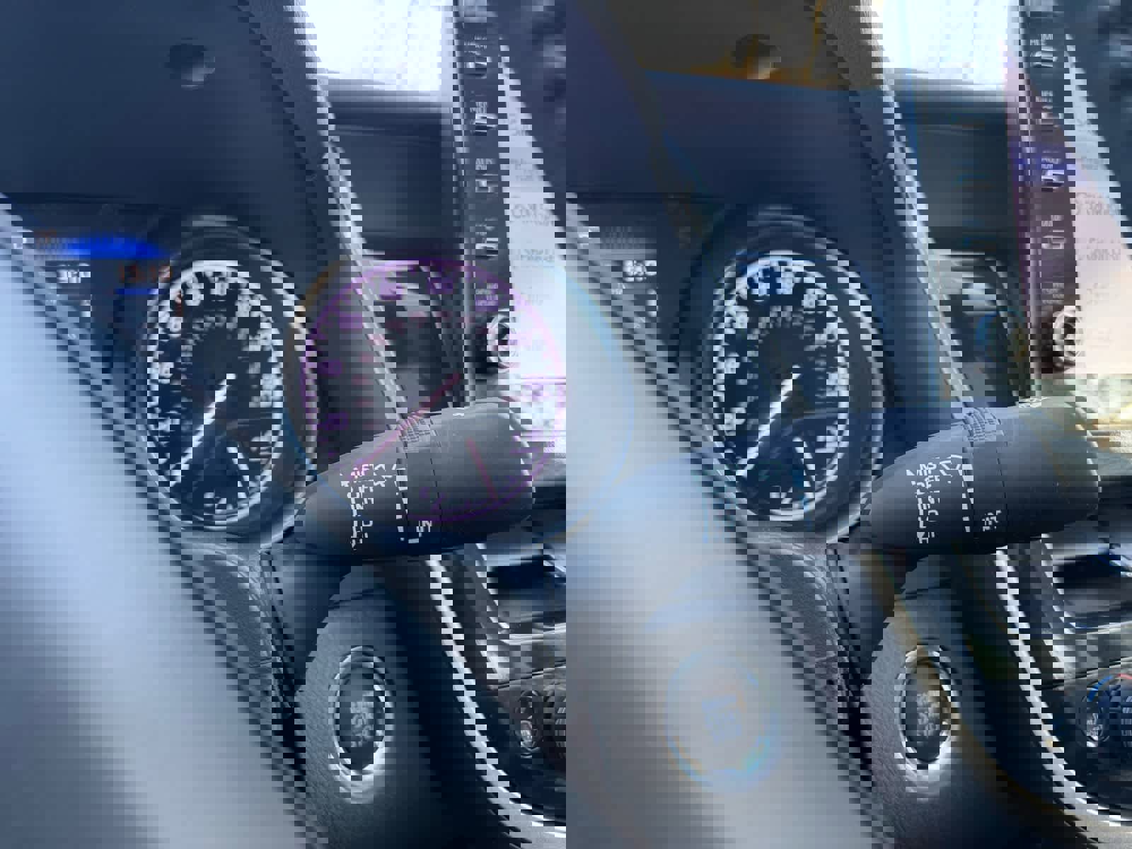 Used 2024 Toyota Camry SE image 19