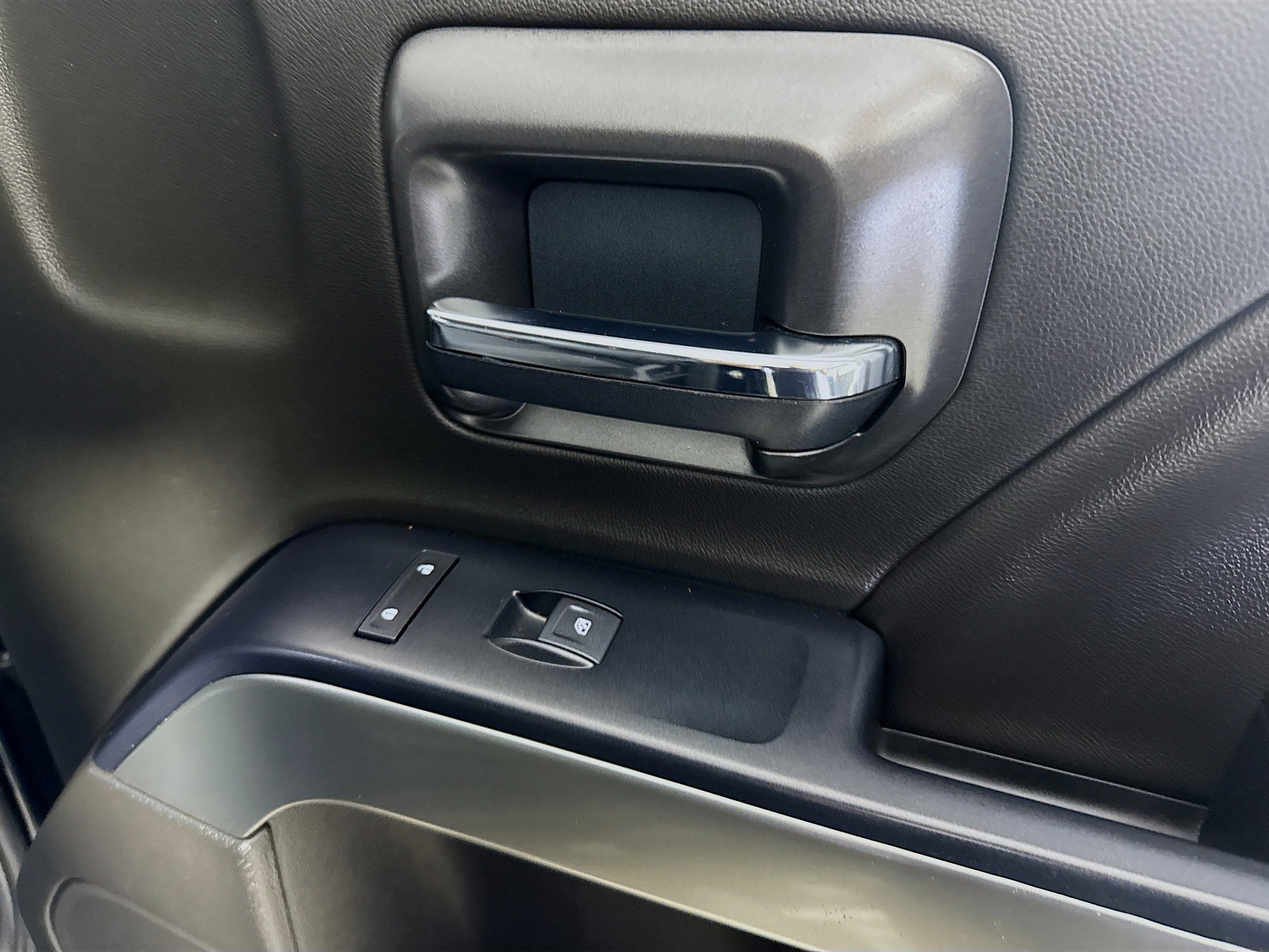 Used 2018 Chevrolet Silverado 1500 LT w/ Texas Edition RWD image 31