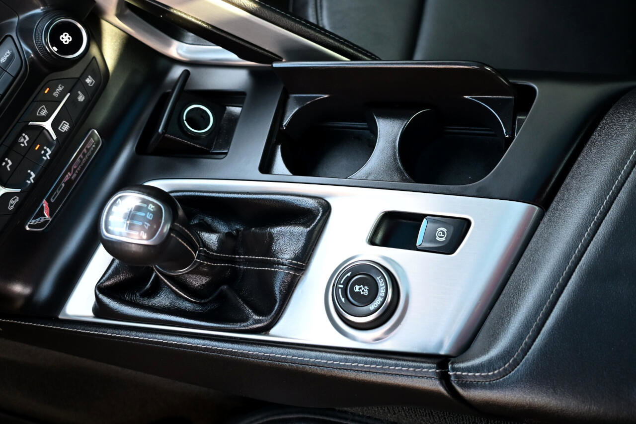 Used 2015 Chevrolet Corvette Stingray Coupe w/ 2LT Preferred Equipment Group image 31