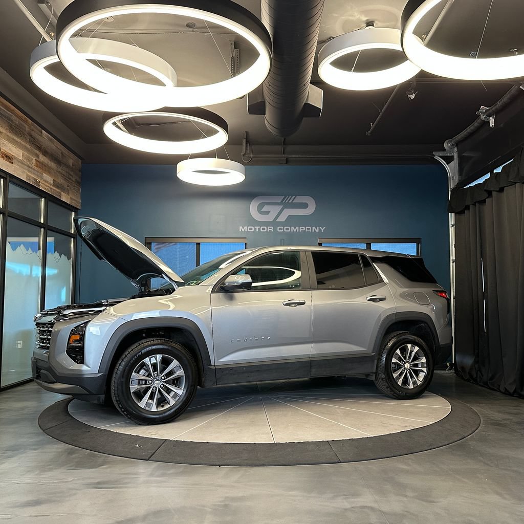 Used 2025 Chevrolet Equinox LT w/ Safety and Technology Package AWD/4WD image 24