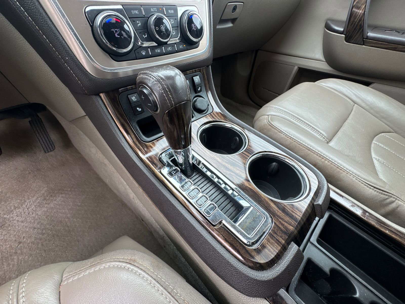 Used 2014 GMC Acadia Denali image 31