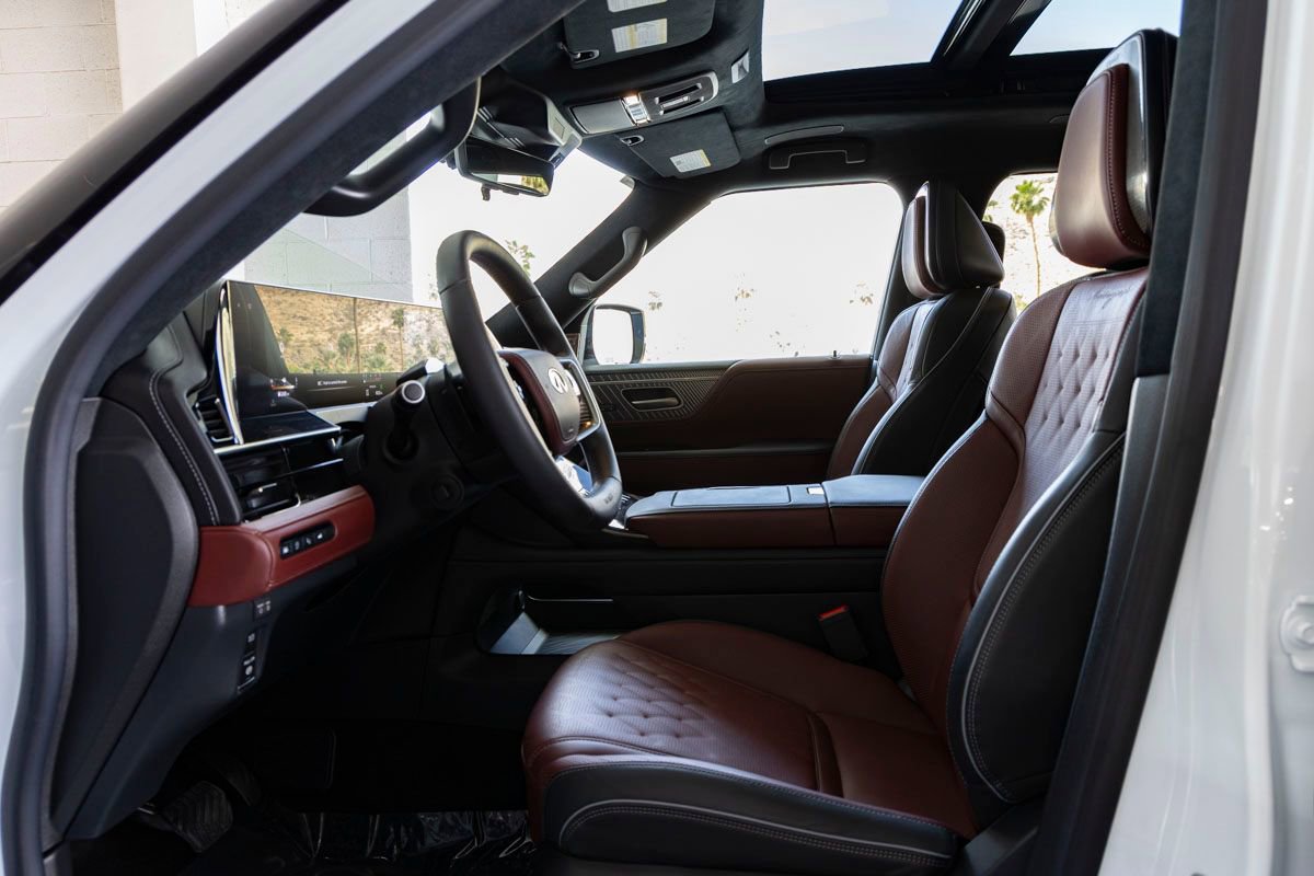 Used 2025 INFINITI QX80 Autograph AWD/4WD image 17