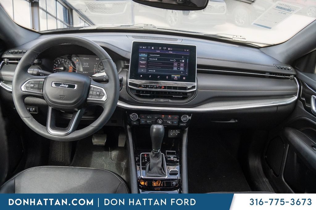 Used 2023 Jeep Compass Limited AWD/4WD image 4