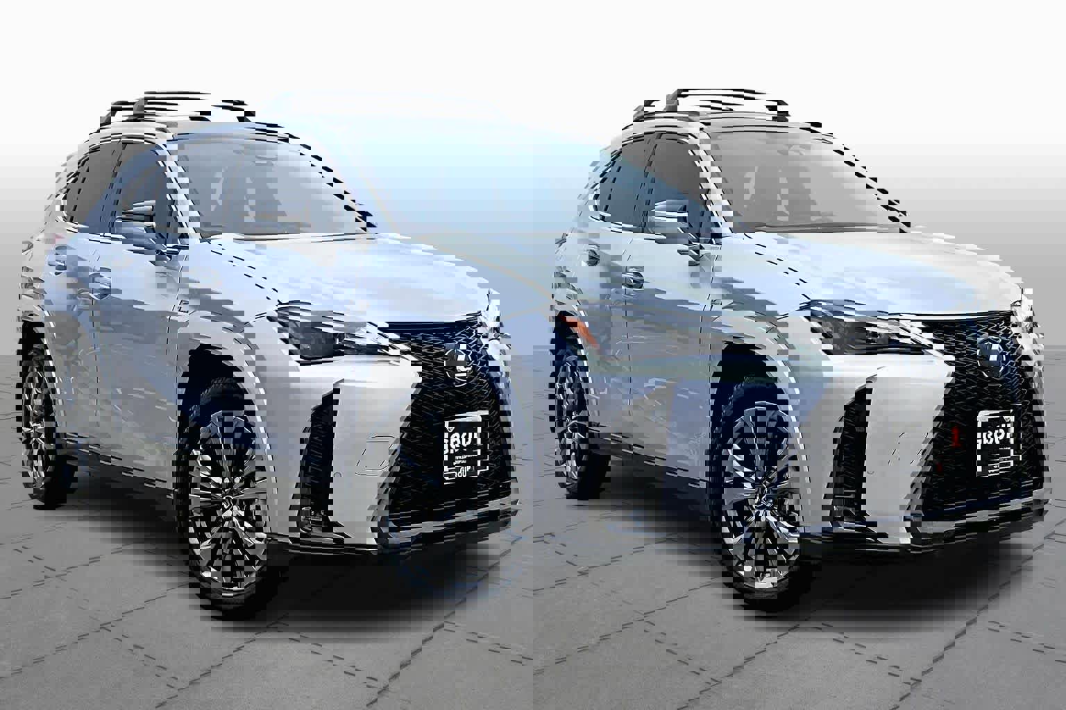 Used 2025 Lexus UX 300h FWD image 3