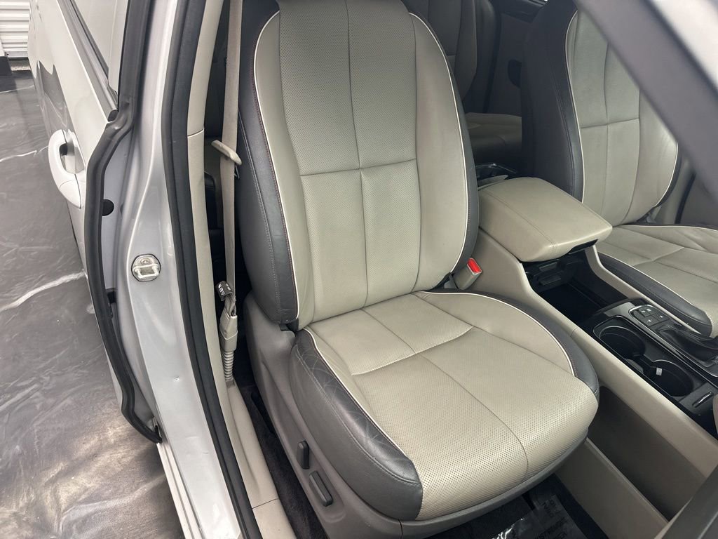 Used 2018 Kia Sedona SX image 9