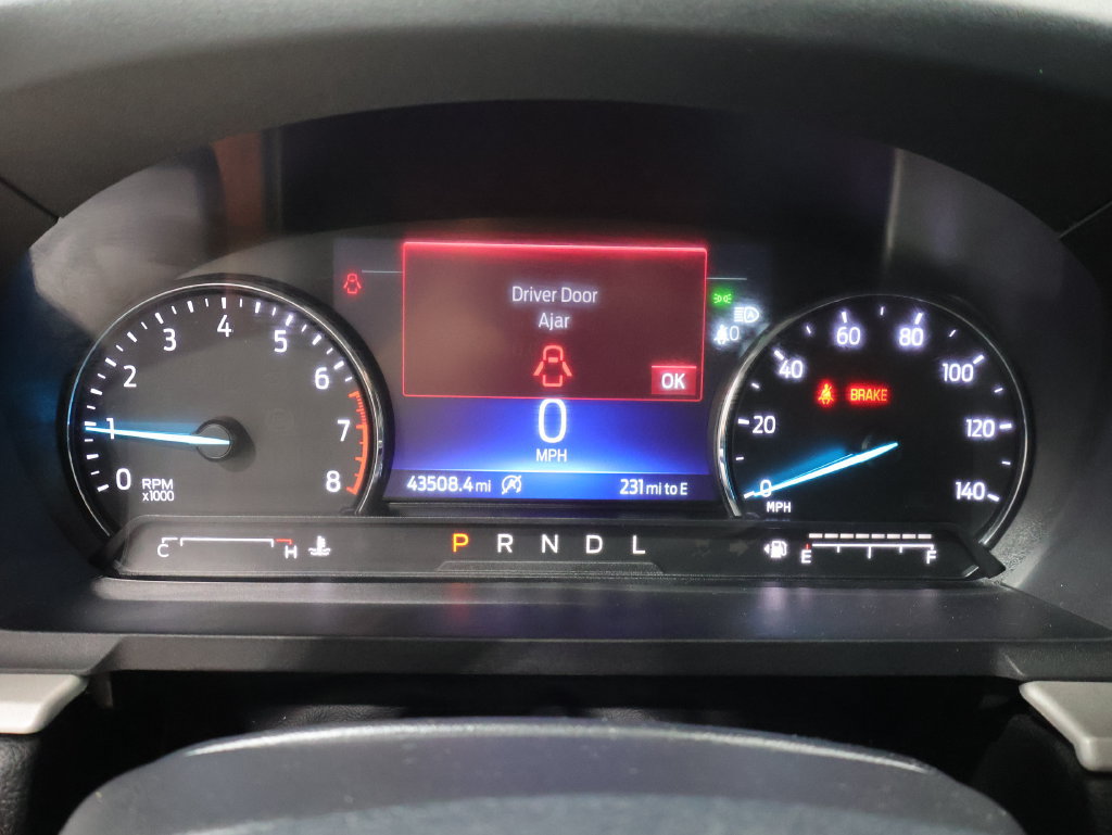 Used 2024 Ford Explorer XLT w/ Equipment Group 202A AWD/4WD image 40
