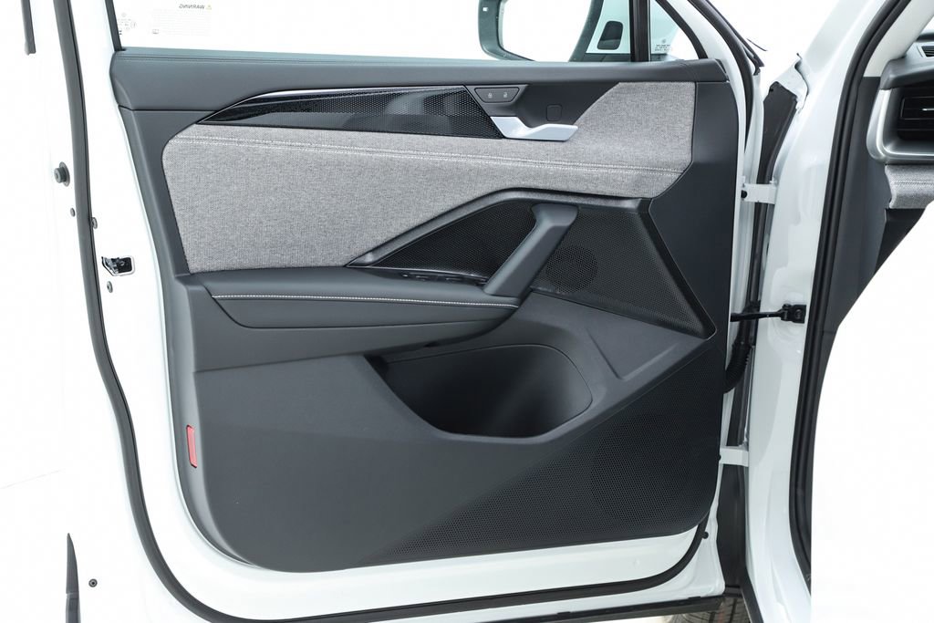 New 2026 Volkswagen Tiguan S image 18