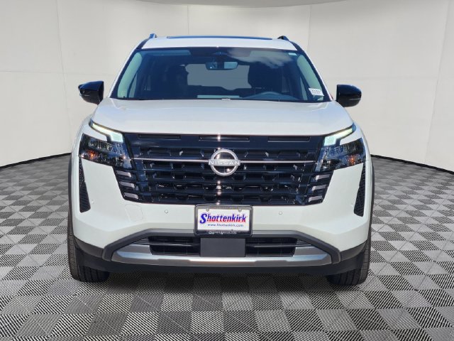 New 2026 Nissan Pathfinder SL w/ SL Premium Package FWD image 2