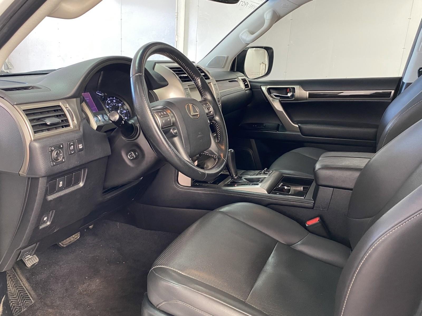 Used 2018 Lexus GX 460 w/ Navigation Package AWD/4WD image 22