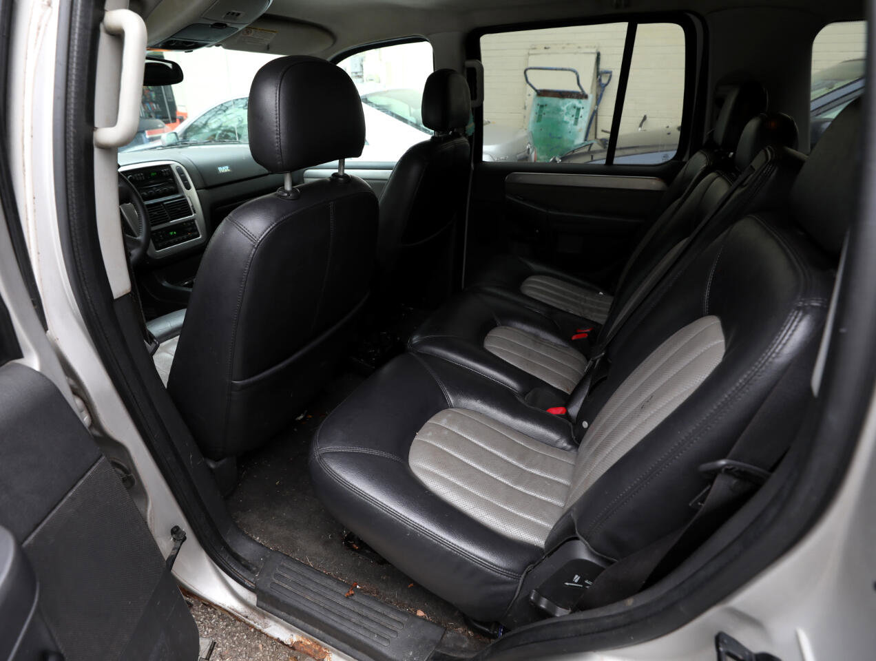 Used 2004 Mercury Mountaineer Convenience image 14