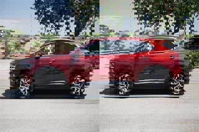 Used 2023 Buick Envision Essence image 7